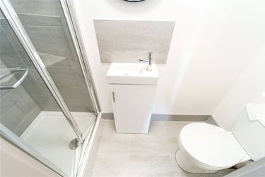 3 bed flat, Hubert Croft, Selly Park, Birmingham, B296DU - Image 11