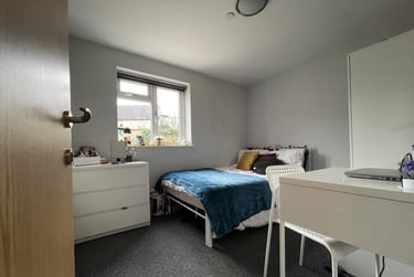 3 bed flat, Cathays, Cardiff, CF244JA - Image 4