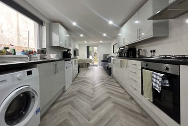 6 bed house, Cathays, Cardiff, CF244NU - Image 2