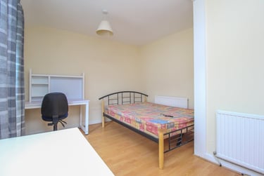 1 bed house, Treforest, Pontypridd, CF371TW - Image 2