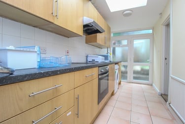 1 bed house, Treforest, Pontypridd, CF371TW - Image 4