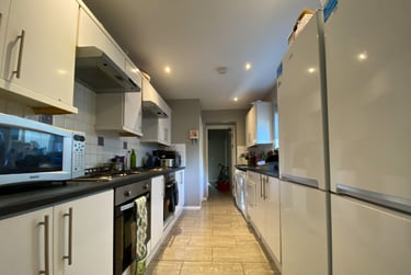 7 bed house, Cathays, Cardiff, CF244LA - Image 2