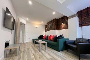 6 bed house, Cathays, Cardiff, CF244QH - Image 3