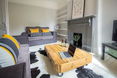 6 bed house, Abingdon Road, Victoria Park, Leicester, LE21HA - Image 1