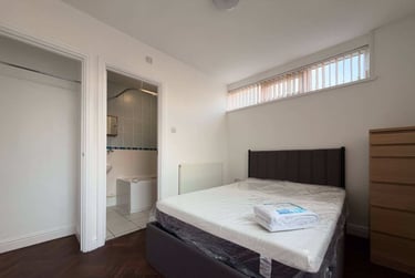 2 bed flat, Roath, Adamstown, Cardiff, CF241AH - Image 4