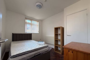 2 bed flat, Roath, Adamstown, Cardiff, CF241AH - Image 5