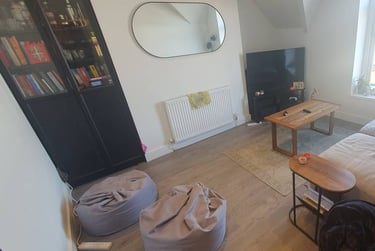 1 bed flat, 5,, Adamstown, Cardiff, CF241DN - Image 1