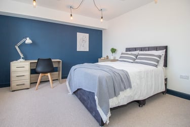6 bed house, Queens Road, Knighton, Leicester, LE23FT - Image 1