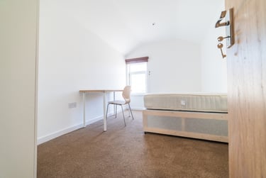 1 bed house, Roath, Plasnewydd, Cardiff, CF243DB - Image 1