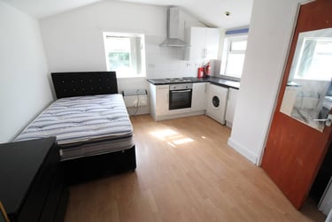 1 bed studio, 3, 95, Cathays, Cardiff, CF244HT - Image 1