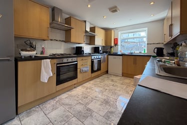 8 bed house, Cathays, Cardiff, CF244HT - Image 5