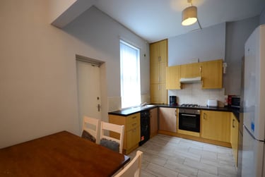 5 bed house, Wavertree, Toxteth, Liverpool, L152HU - Image 3