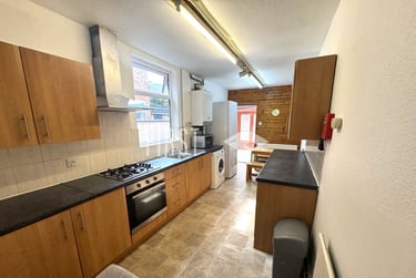 5 bed house, Lorne Road, Clarendon Park, Leicester, LE21YH - Image 2