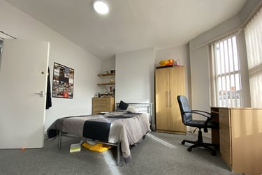 4 bed house, Cathays, Cardiff, CF244QR - Image 3