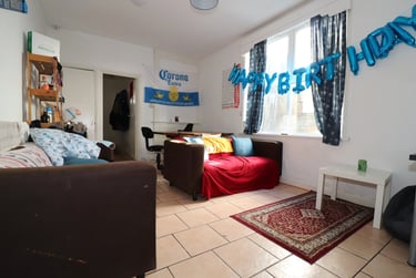 6 bed house, Cathays, Cardiff, CF103EG - Image 1