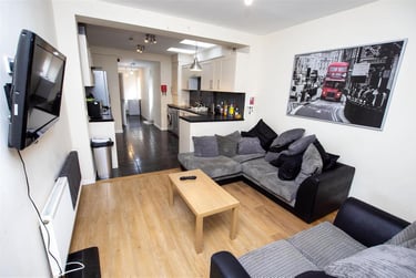7 bed house, 315444estate_agent_feeds, Selly Park, Birmingham, B296EL - Image 1
