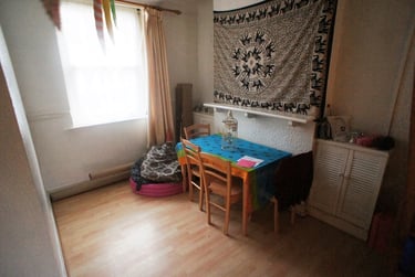 3 bed house, Roath, Plasnewydd, Cardiff, CF243HE - Image 2