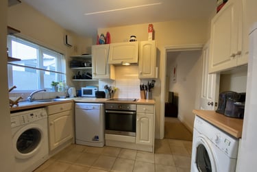 5 bed house, Cathays, Cardiff, CF244QX - Image 2