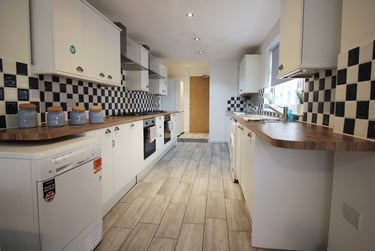 8 bed house, Cathays, Cardiff, CF244EQ - Image 4