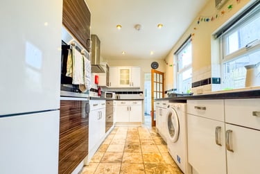 4 bed house, Roath, Plasnewydd, Cardiff, CF244TB - Image 1