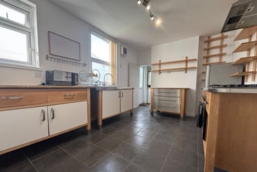 3 bed house, Cathays, Cardiff, CF244NY - Image 2