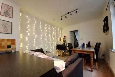 4 bed house, Cathays, Cardiff, CF244QU - Image 1