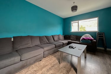 8 bed house, Cathays, Cardiff, CF244DE - Image 1