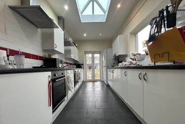 5 bed house, Heath, Gabalfa, Cardiff, CF143JX - Image 2