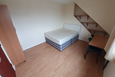 1 bed flat, 5, 16, Cathays, Cardiff, CF244DY - Image 2