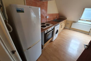 1 bed flat, 5, 16, Cathays, Cardiff, CF244DY - Image 4