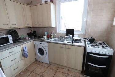 3 bed house, Cathays, Cardiff, CF244QP - Image 2