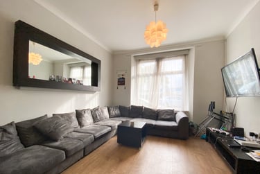 7 bed flat, Cathays, Cardiff, CF244AS - Image 1