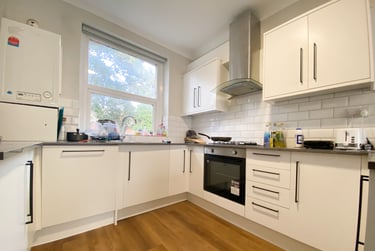 7 bed flat, Cathays, Cardiff, CF244AS - Image 2