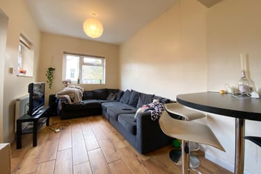 4 bed house, Cathays, Cardiff, CF244QT - Image 2