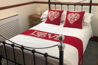 1 bed flat, Sketty Road, Uplands, Swansea, SA20EU - Image 1