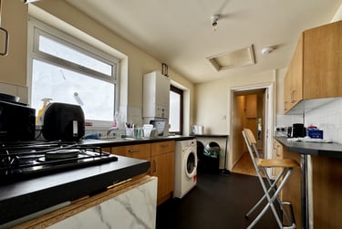 3 bed house, Roath, Plasnewydd, Cardiff, CF243BG - Image 2
