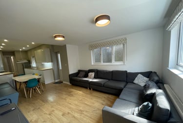 8 bed house, Cathays, Cardiff, CF244BJ - Image 2