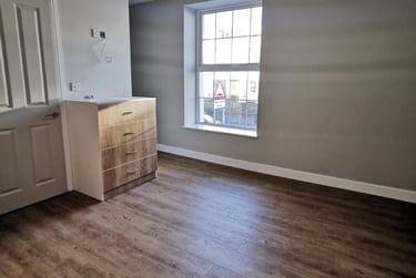 6 bed house, Mansel Street, City Centre, Swansea, SA15SN - Image 3