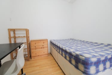 1 bed house, Treforest, Pontypridd, CF371RP - Image 2