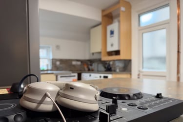 5 bed house, Cathays, Cardiff, CF244QL - Image 2
