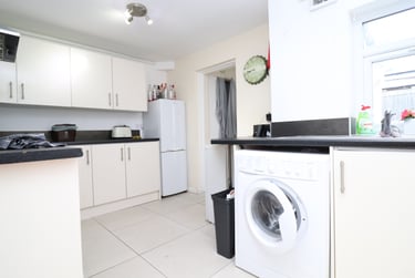 4 bed house, Cathays, Plasnewydd, Cardiff, CF244DF - Image 2
