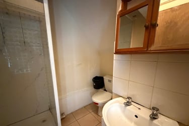 1 bed studio, Cathays, Cardiff, CF244DE - Image 3
