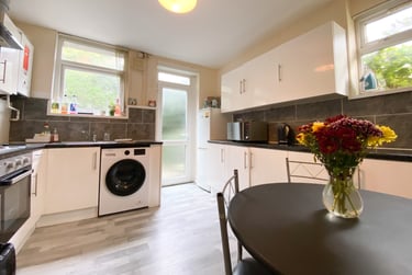 3 bed house, Cathays, Cardiff, CF244EU - Image 1