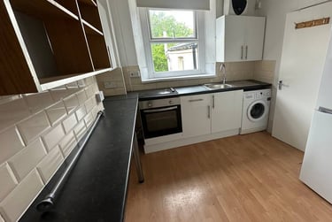 1 bed flat, 4, 19, Adamstown, Cardiff, CF240EU - Image 1