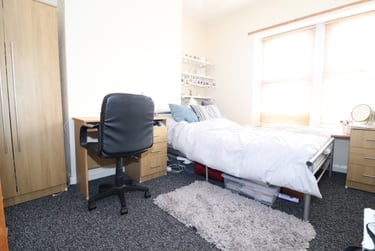 3 bed flat, Cathays, Cardiff, CF244DY - Image 4