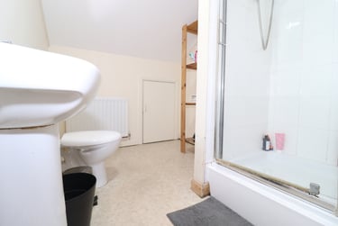 3 bed flat, Cathays, Cardiff, CF244DY - Image 7