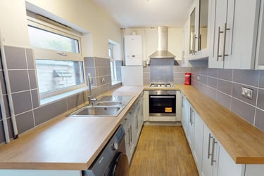 4 bed house, Lansdowne Road, Aylestone Park, Leicester, LE28AS - Image 9