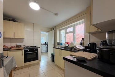 4 bed house, Cathays, Plasnewydd, Cardiff, CF244AL - Image 1