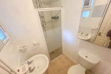 1 bed studio, Treforest, Pontypridd, CF371BD - Image 2