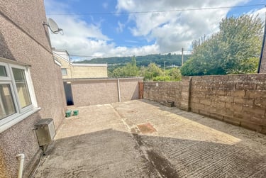1 bed studio, Treforest, Pontypridd, CF371BD - Image 3